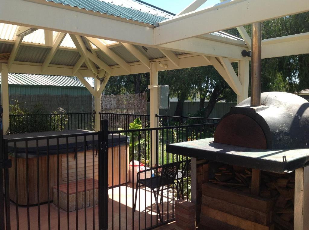 Busselton Guest House Buitenkant foto